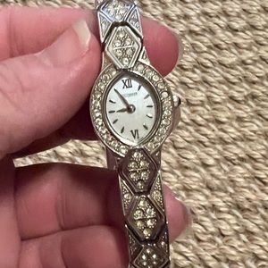 Wittnauer Womens SWAROVSKI Crystal Watch - in good condition - needs battery
